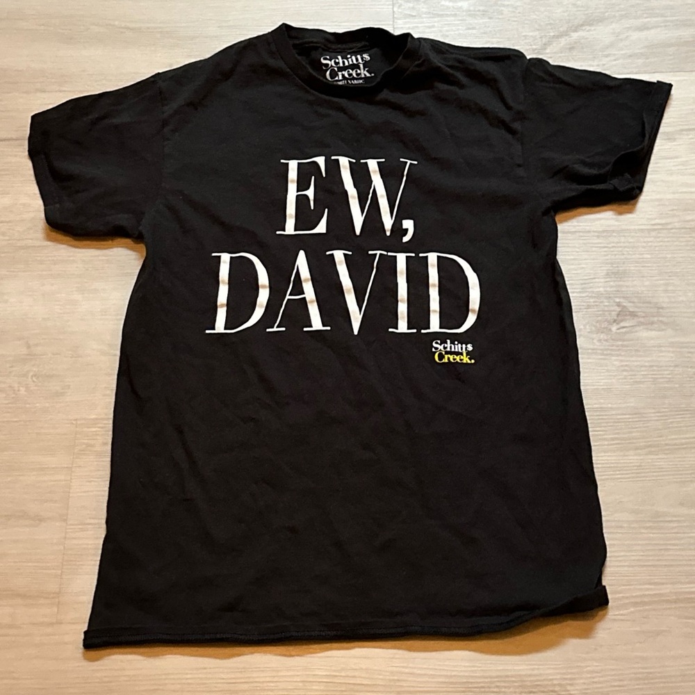 Schitt’s Creek "EW, DAVID" Black T-Shirt, Small - Trendy Fan Apparel, Like New